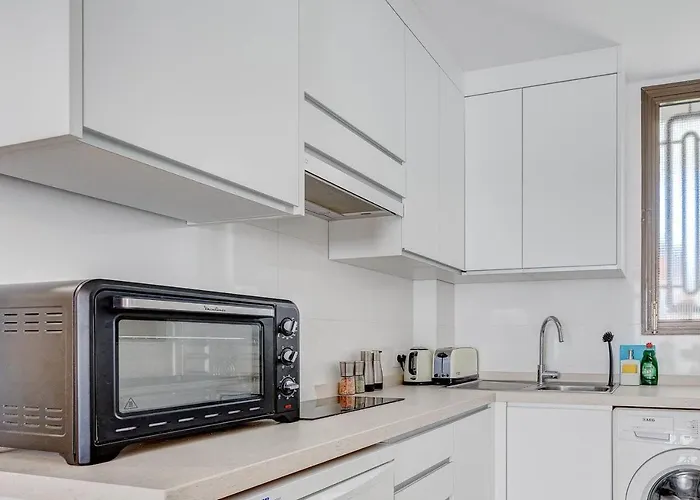 Stylish Flat And Pool With 3 Rooms, Sleeps 6, Cristianos לוס כריסטיאנוס