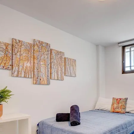Stylish Flat And Pool With 3 Rooms, Sleeps 6, Cristianos *