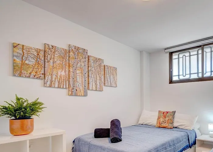 Stylish Flat And Pool With 3 Rooms, Sleeps 6, Cristianos *