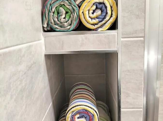 Apartament Stylish Flat And Pool With 3 Rooms, Sleeps 6, Cristianos Los Cristianos (Tenerife)